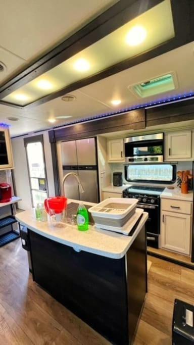 Appartamento Luxury Glamping Near Idaho Event Center In Nampa Esterno foto