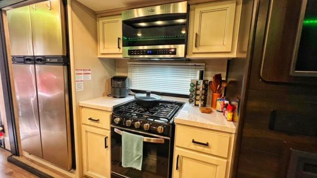 Appartamento Luxury Glamping Near Idaho Event Center In Nampa Esterno foto
